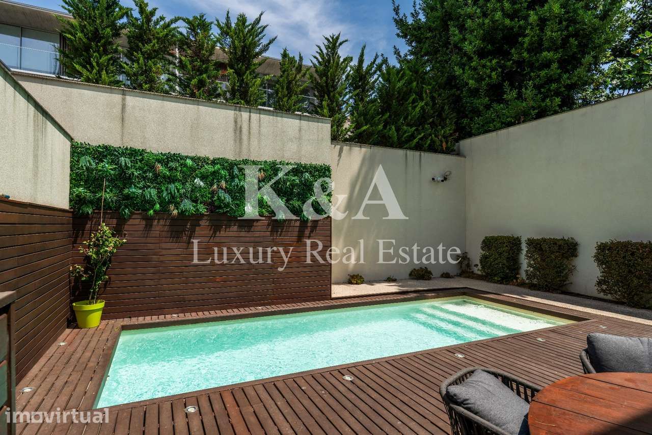 Moradia T4 de Arquitetura Contemporânea com Jardim e Piscina na zona d - Grande imagem: 3/21