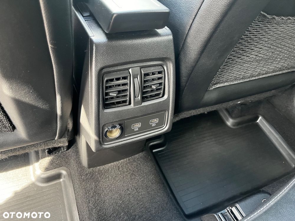 Renault Captur 1.3 TCe mHEV Techno EDC - 34