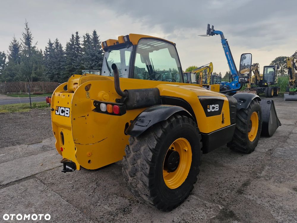 JCB 540-70 - 1