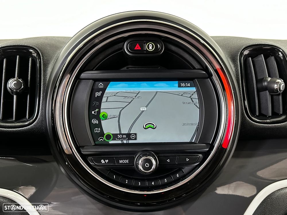 MINI Countryman Cooper SE ALL4 Auto - 29