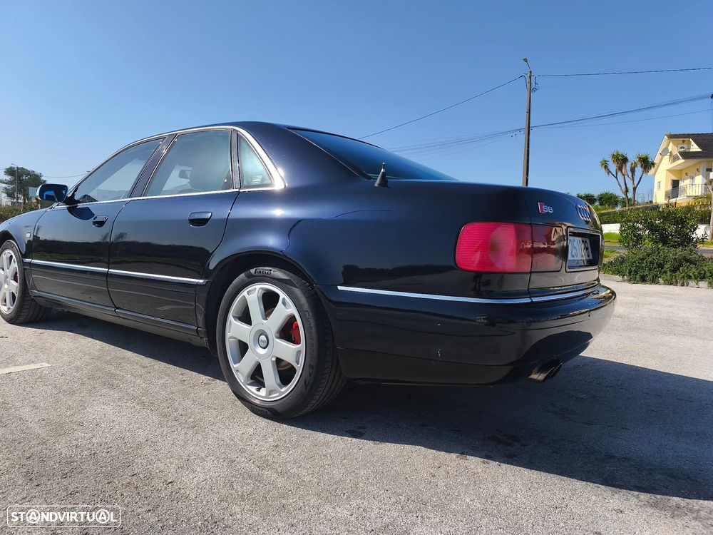 Audi S8 - 22