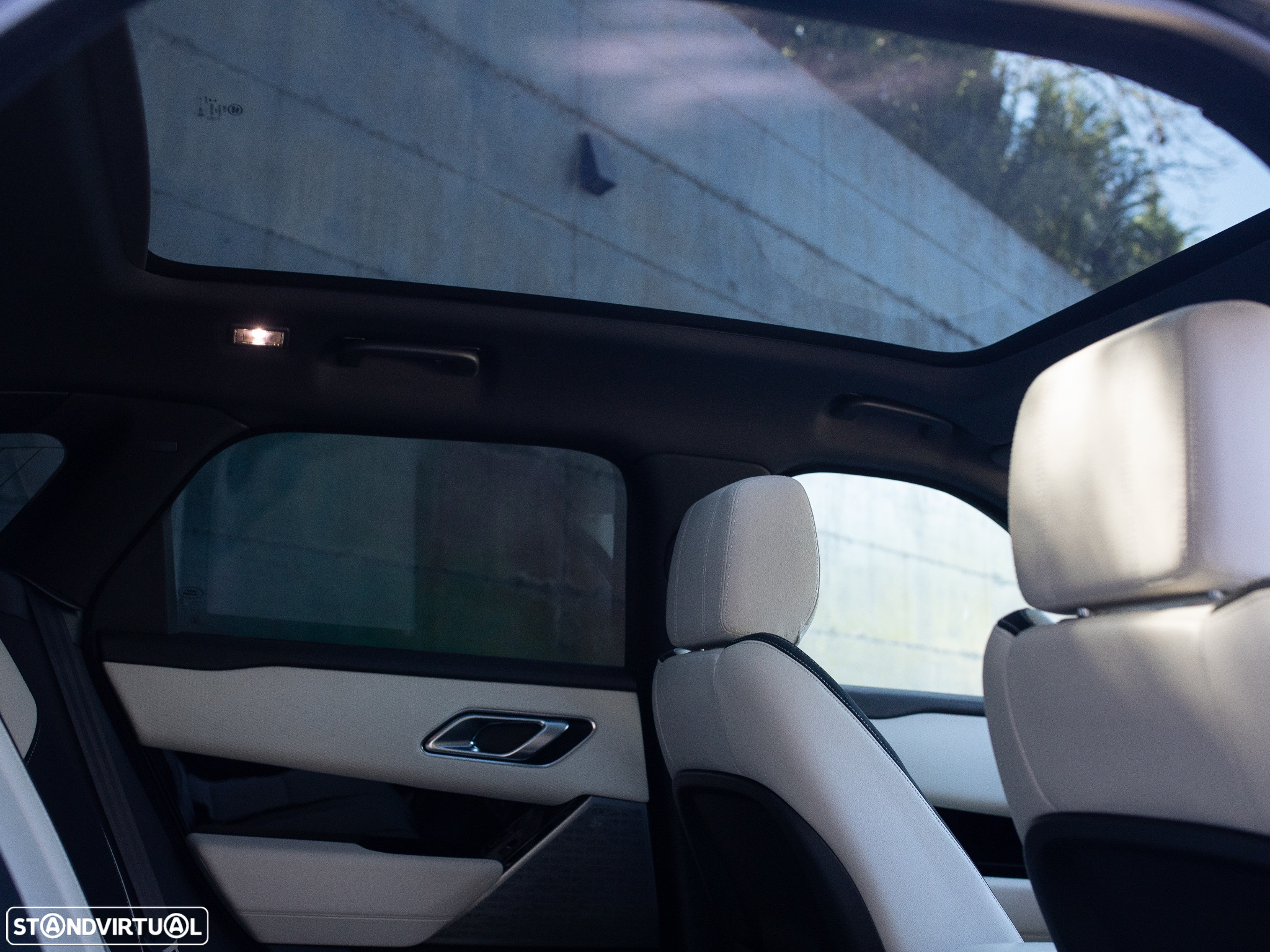 Land Rover Range Rover Velar 2.0 D R-Dynamic HSE - 33