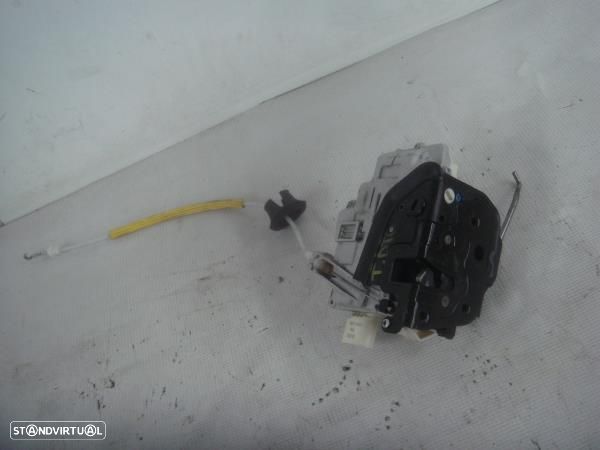 Fecho Da Porta Trás Dto Audi A4 (8Ec, B7) - 1