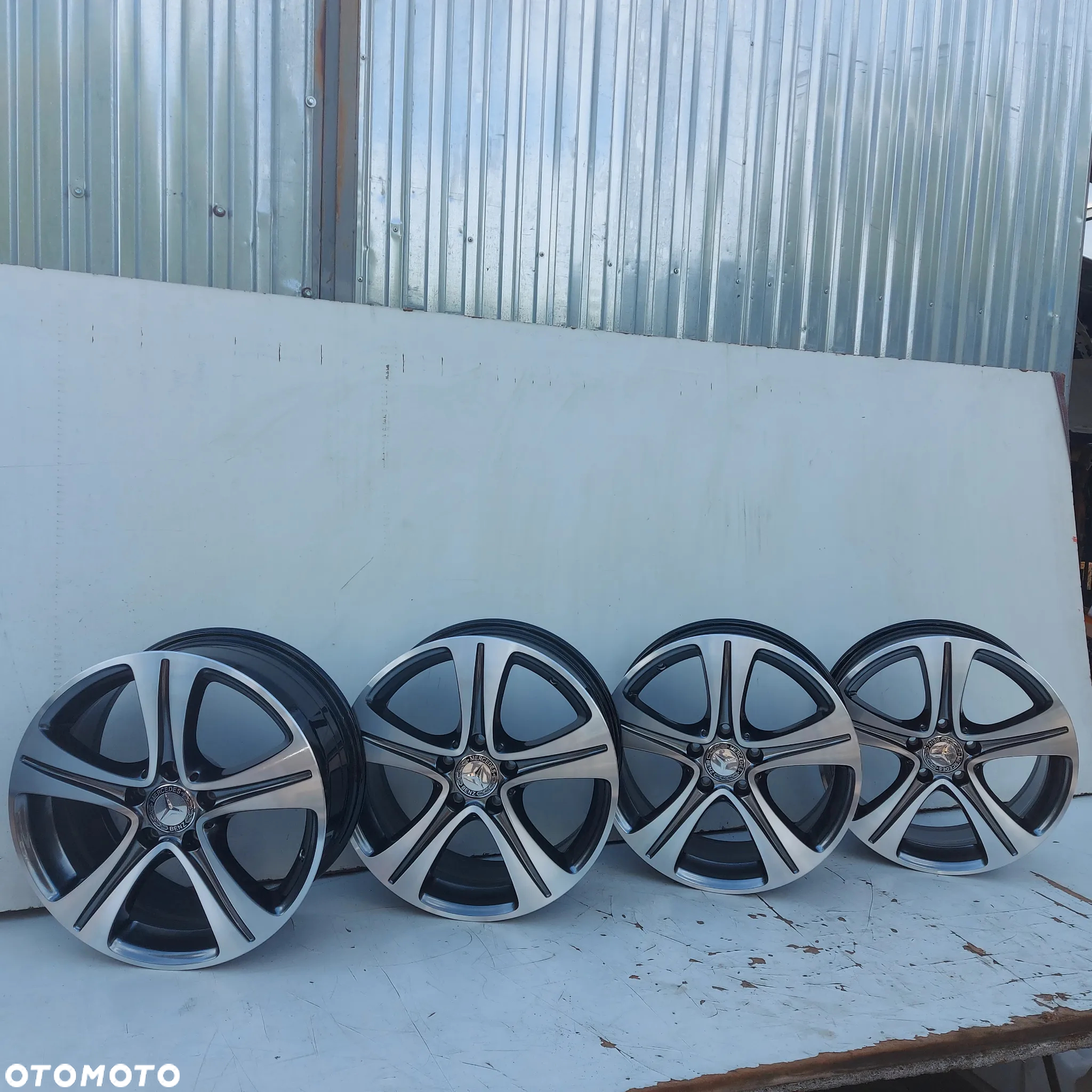 FELGI 17 KOMPLET IDEALNE MERCEDES E W213 W238 CLS W257 C W205 VITO W447 GLC W253 ORYGINAL DEMONTAZ 2134011200 7.5JX17 ET40 FELGA 5X112 SHADOWLINE - 5