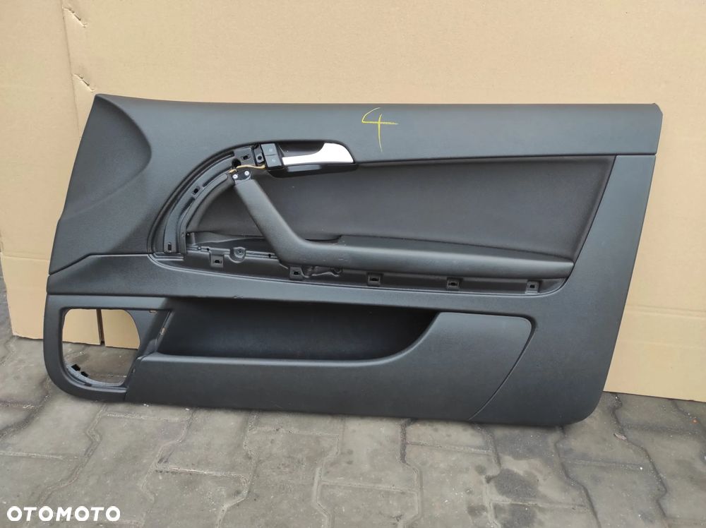 BOCZEK PASAŻERA PRAWY AUDI A3 8P 3 DRZWI  WYSYŁKA !!!!!!! - 1