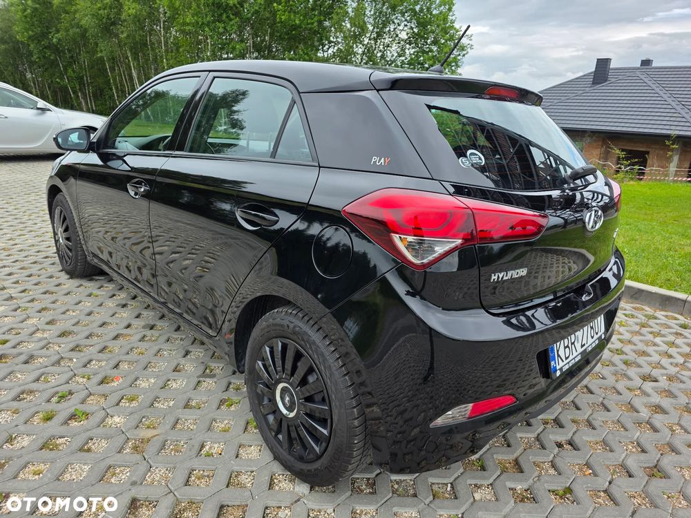 Hyundai i20 1.2 - 6