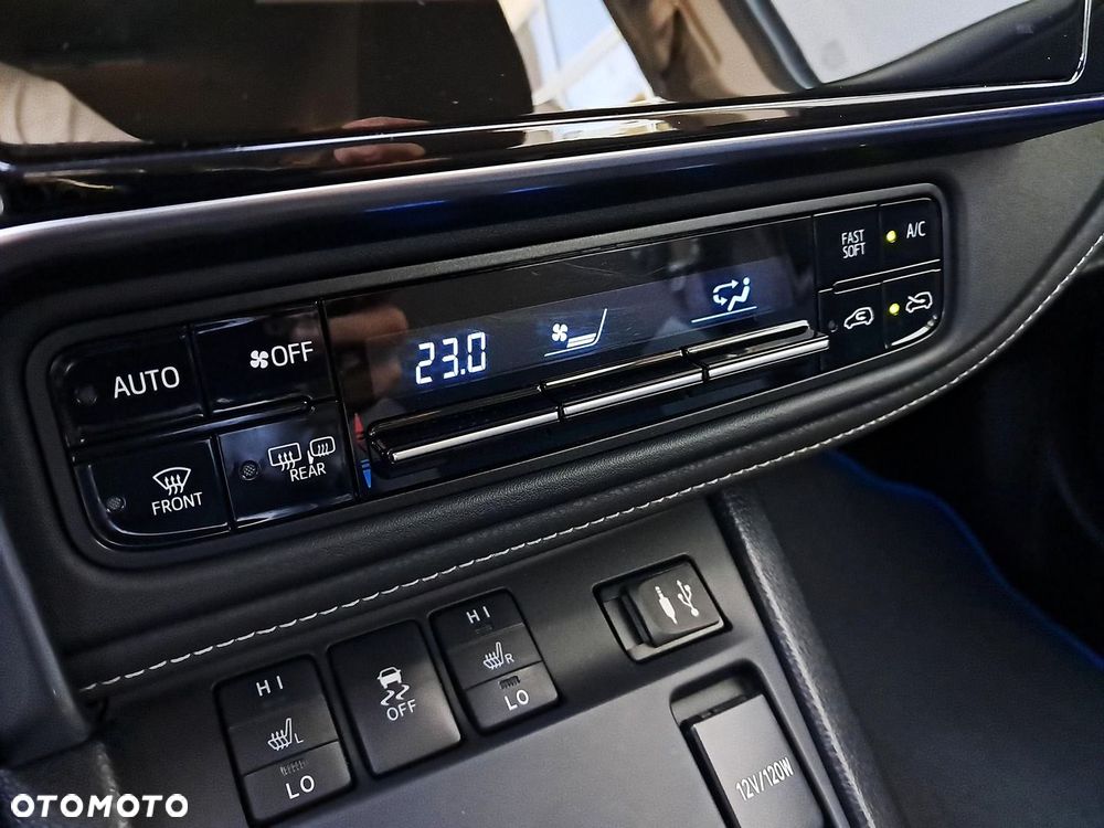 Toyota Auris - 21