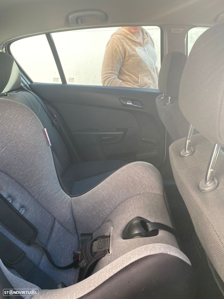 Opel Astra 1.3 CDTI Cosmo - 4