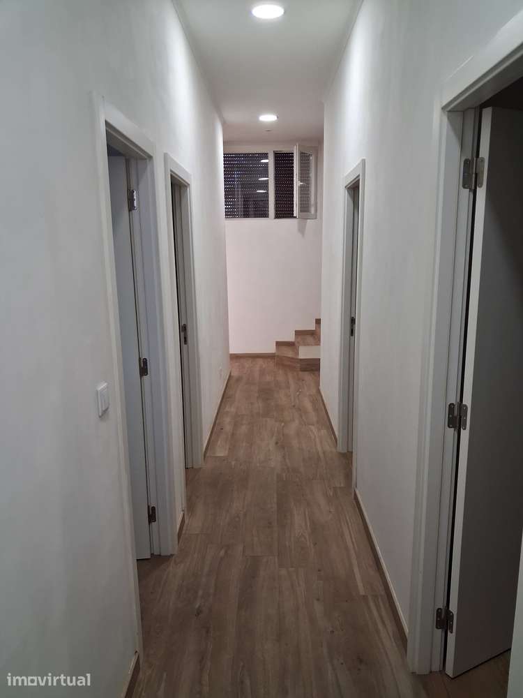 T3 remodelado em Cardosas, com 2 casas de banho e 175m2 de área útil - Grande imagem: 5/28