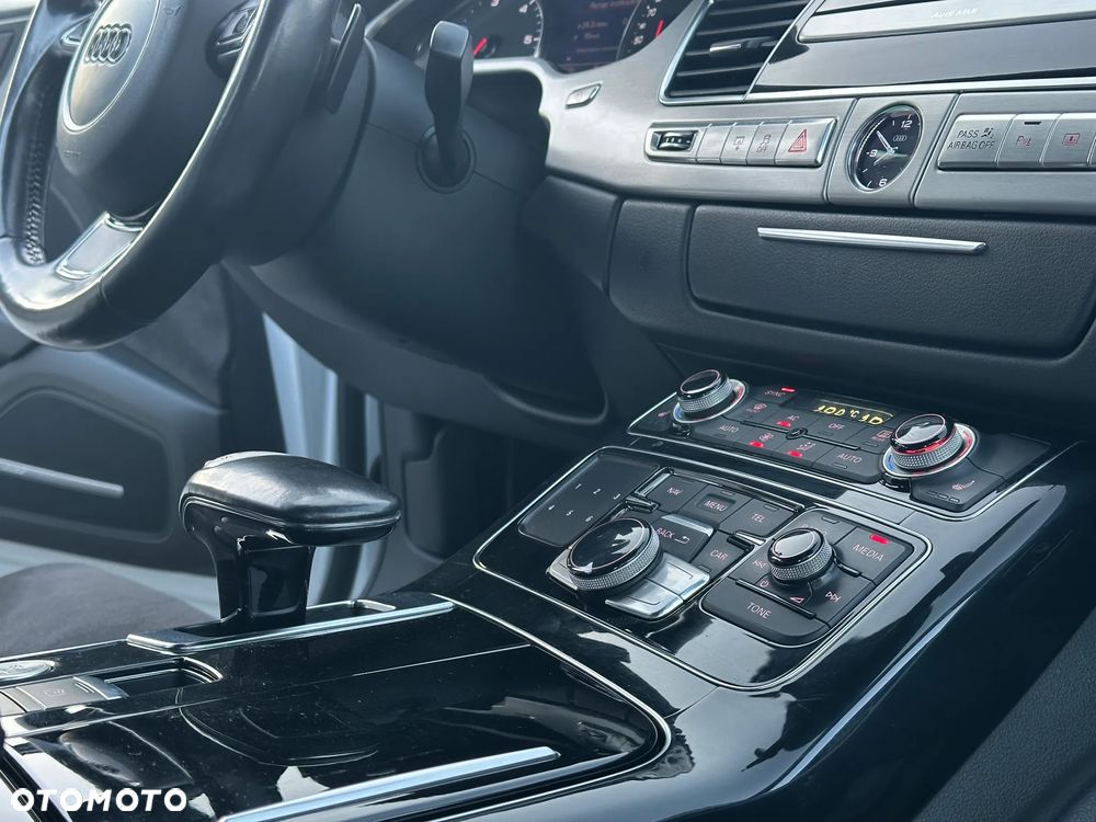 Audi A8 4.2 TDI Quattro - 26