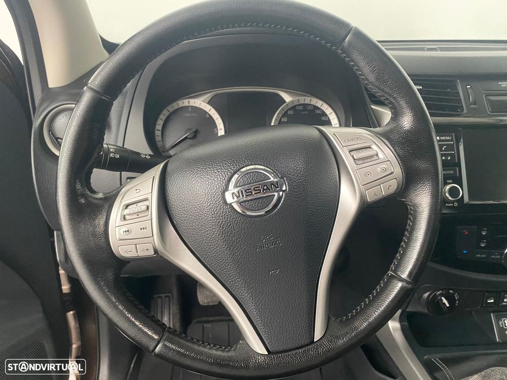 Nissan Navara 2.3 dCi CD 4WD N-Connecta - 19