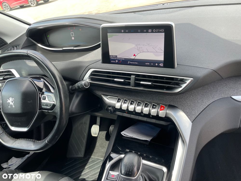 Peugeot 3008 PureTech 130 Stop & Start GPF Allure Business-Paket - 25