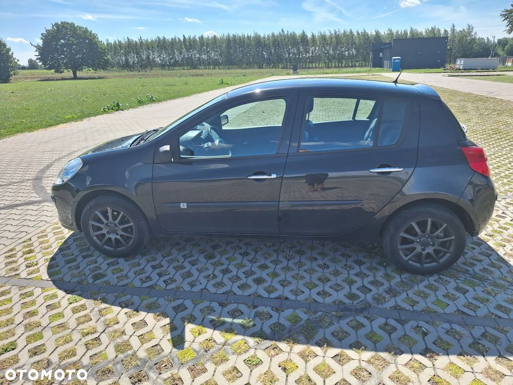 Renault Clio - 1