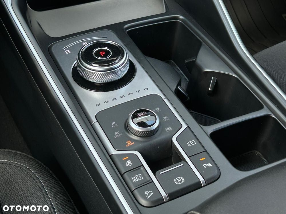 Kia Sorento 1.6 T-GDI HEV L 4WD 7os - 24