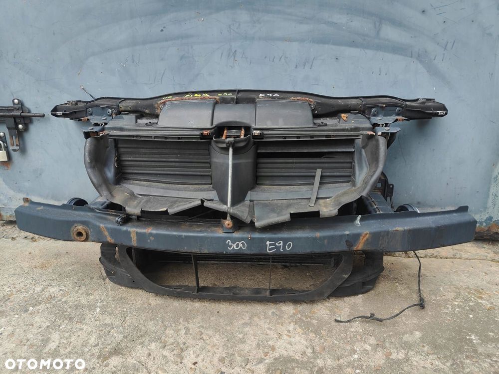 bmw e90 n43 benzyna pas przedni wzmocnienie chŁodnice