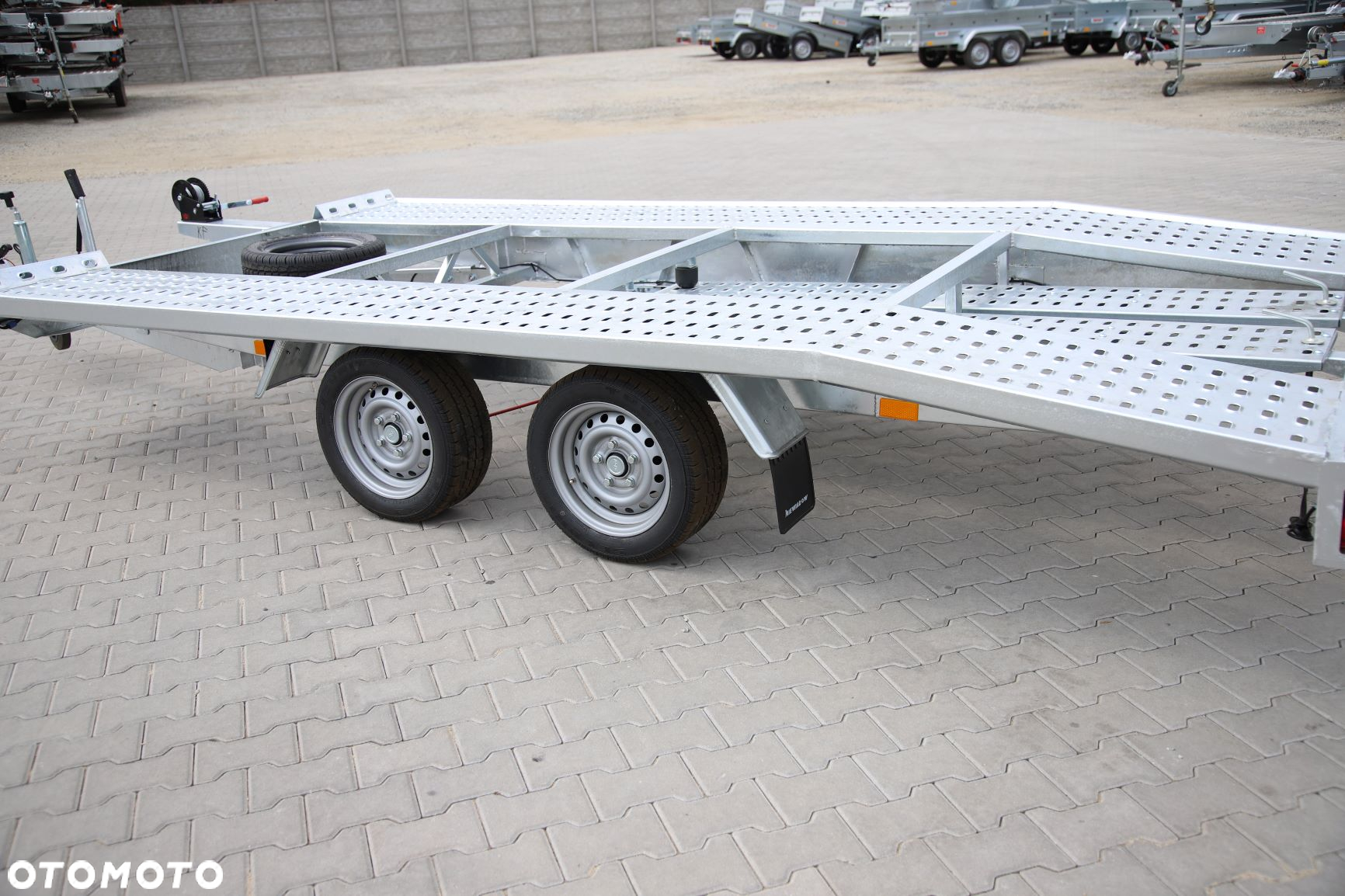 Niewiadów Jupiter 4 x  2 195 R 13 C - 11