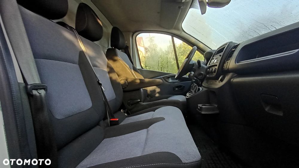 Opel vivaro - 16