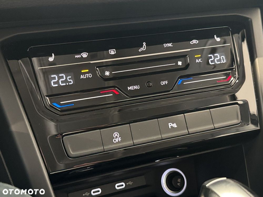 Volkswagen Touran - 29