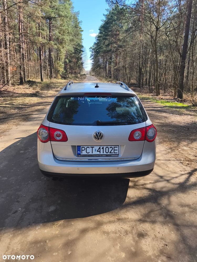 Volkswagen Passat 2.0 TDI DPF Individual - 19