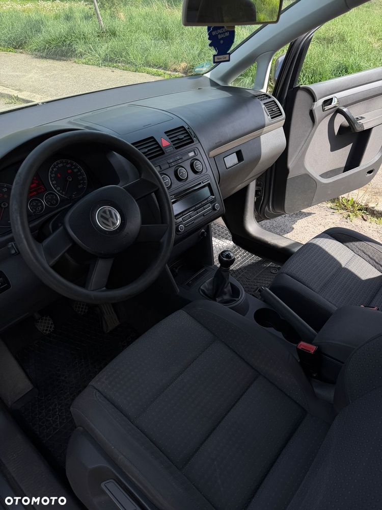 Volkswagen Touran 1.6 FSI Basis - 7