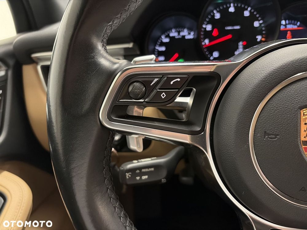 Porsche Macan Standard - 18