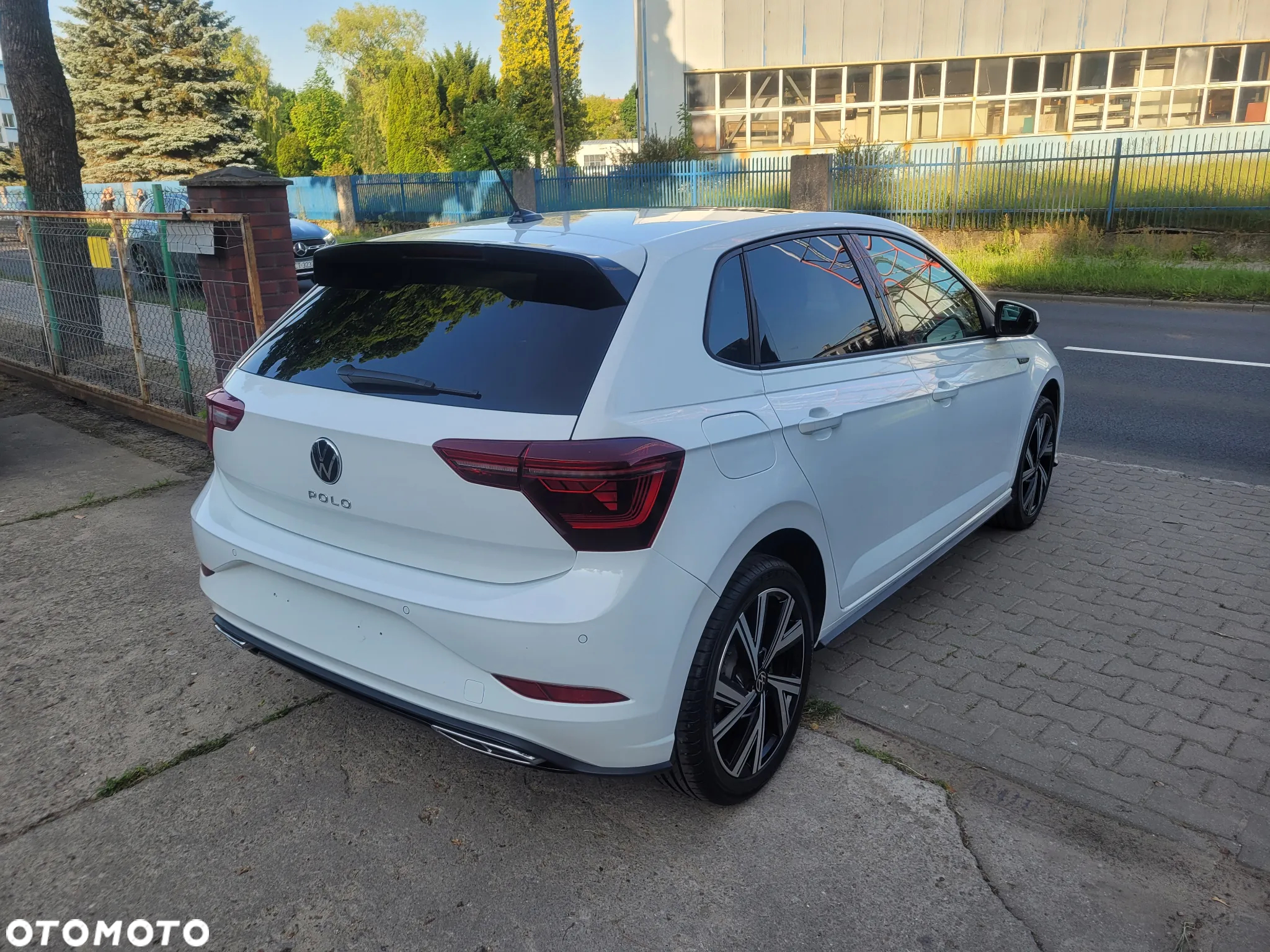 Volkswagen Polo 1.0 TSI OPF DSG R-Line - 3