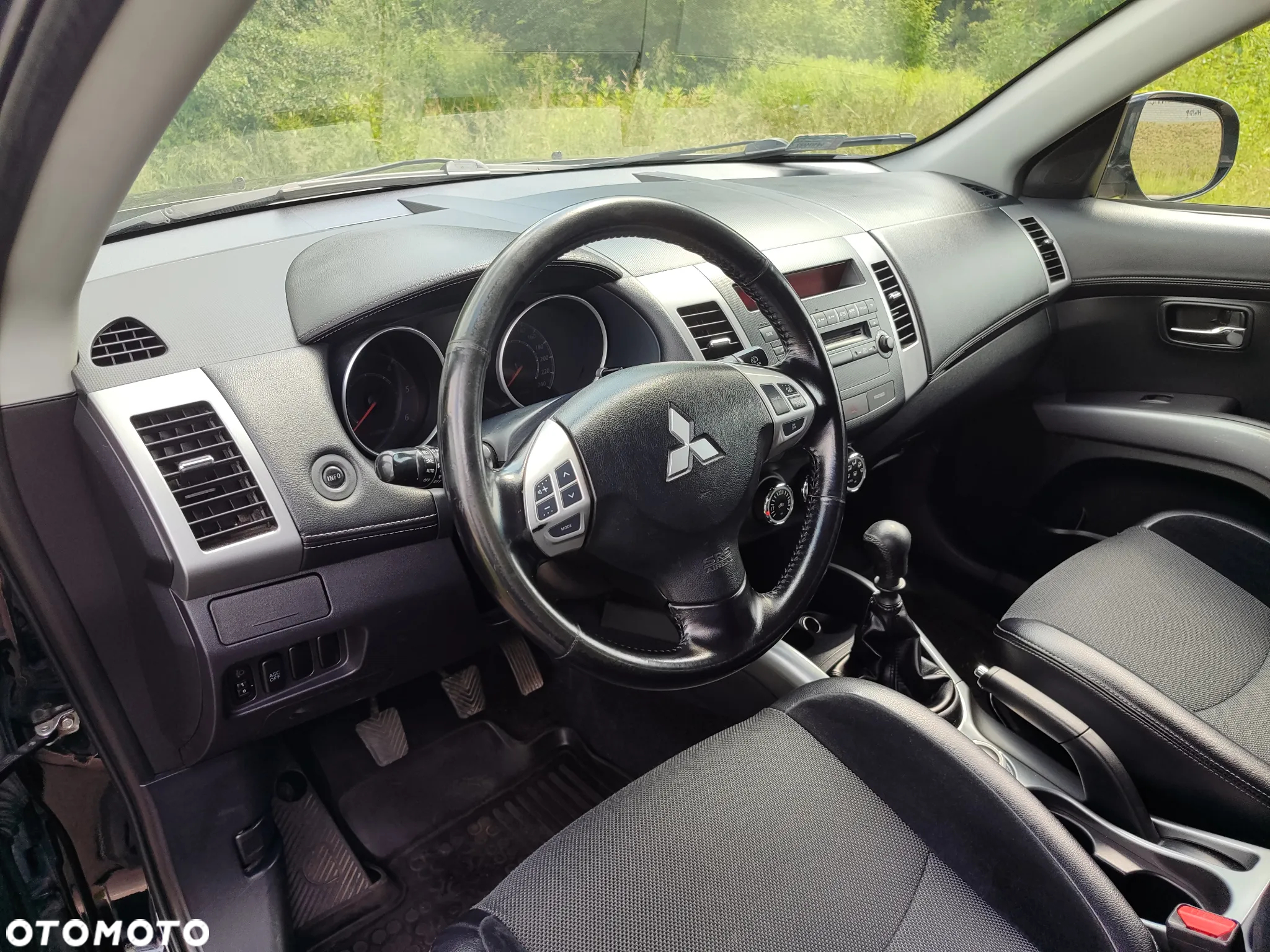 Mitsubishi Outlander 2.0 DI-D 4WD Intense - 10