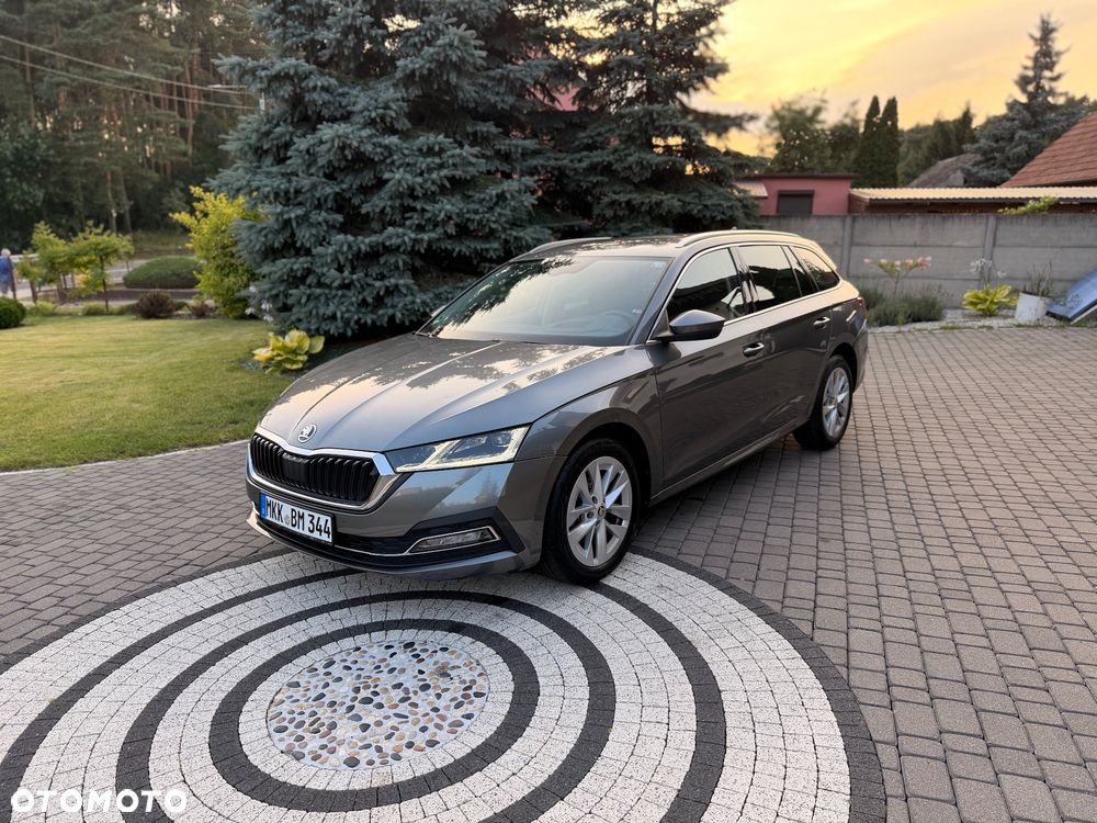 Skoda Octavia 2.0 TDI DSG Edition - 3