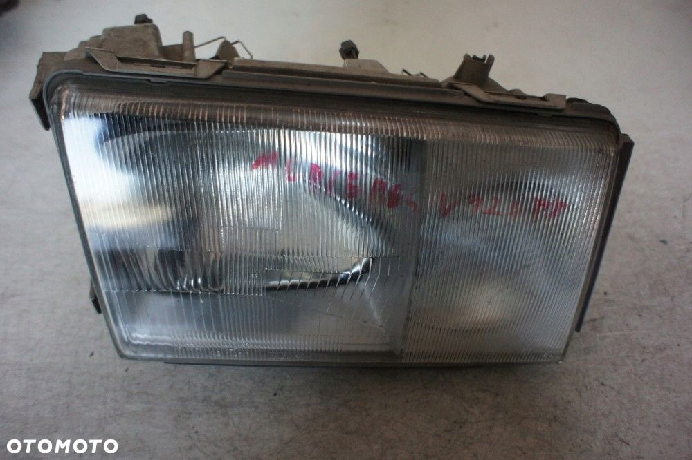 MERCEDES W124 LAMPA PRAWY PRZÓD - 1