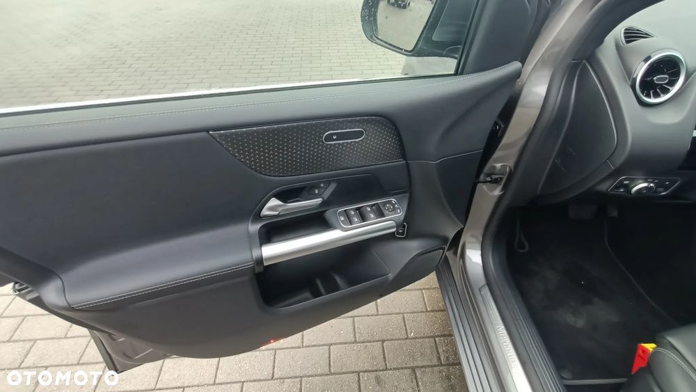 Mercedes-Benz Klasa B 200 d Progressive 8G-DCT - 9
