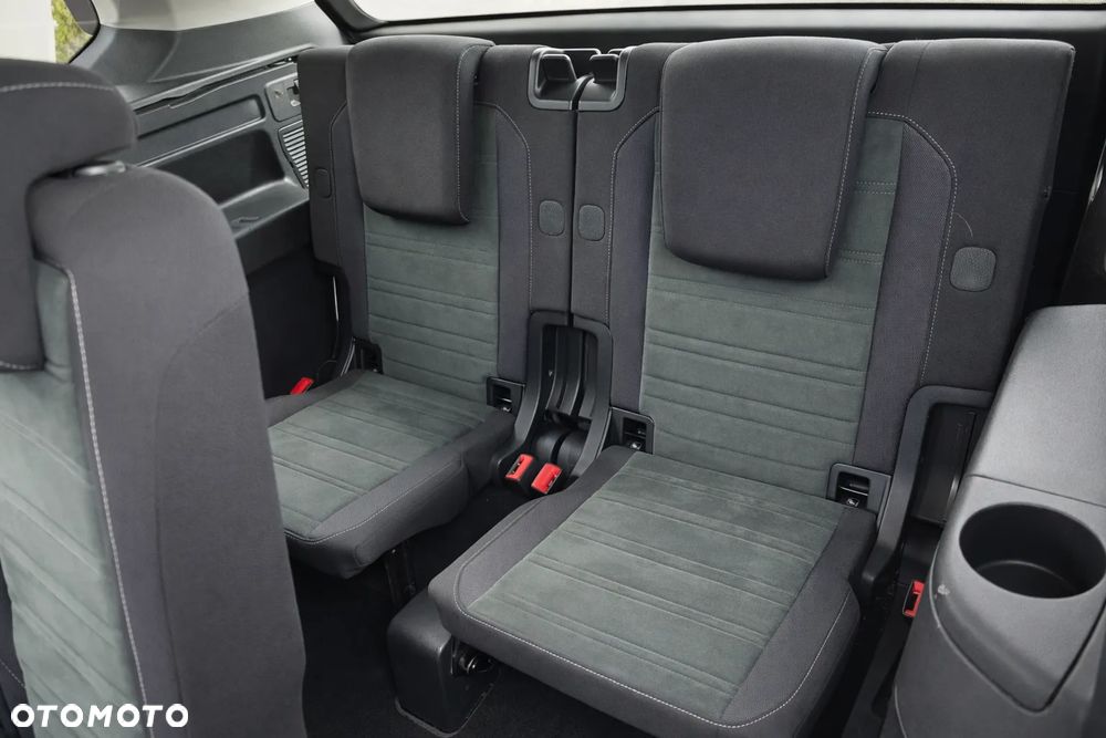 Volkswagen Touran 2.0 TDI SCR DSG Highline - 20