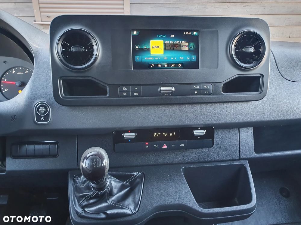 Mercedes-Benz SPRINTER - 23