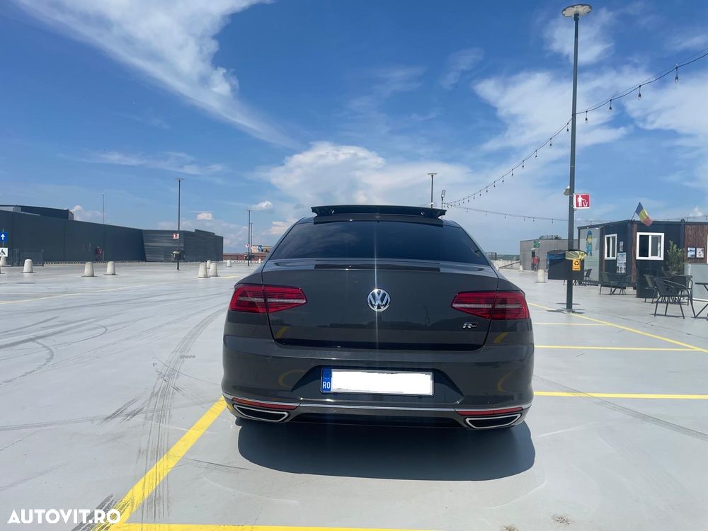 Volkswagen Passat - 2
