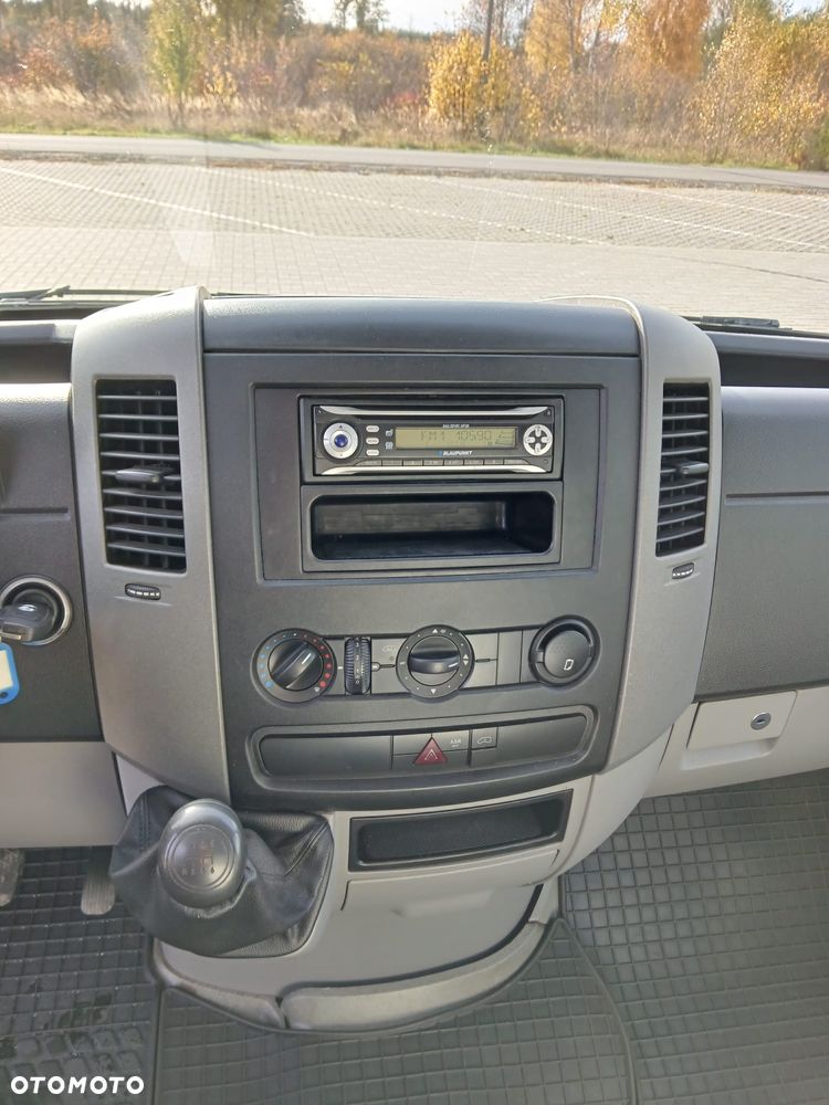 Mercedes-Benz Sprinter - 16
