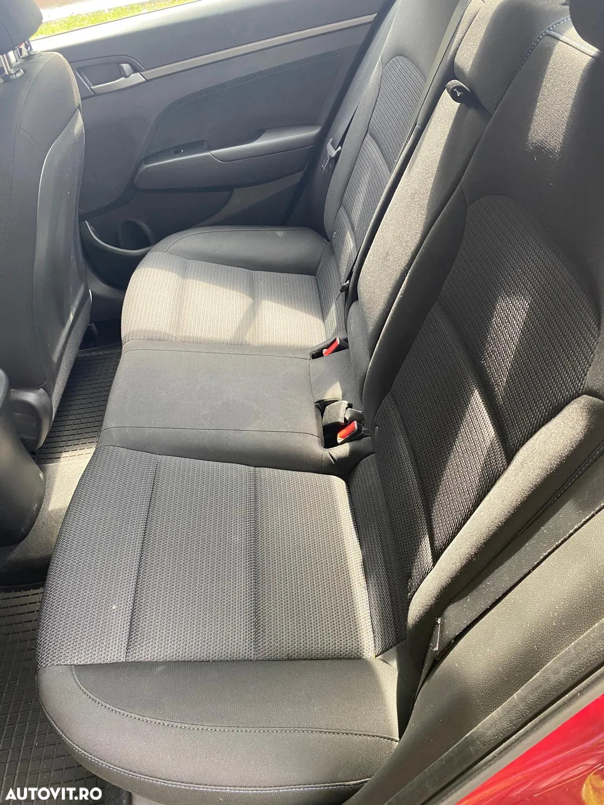 Hyundai Elantra 1.6 MPi Comfort - 8