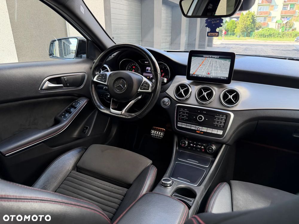 Mercedes-Benz GLA 220 4-Matic - 32