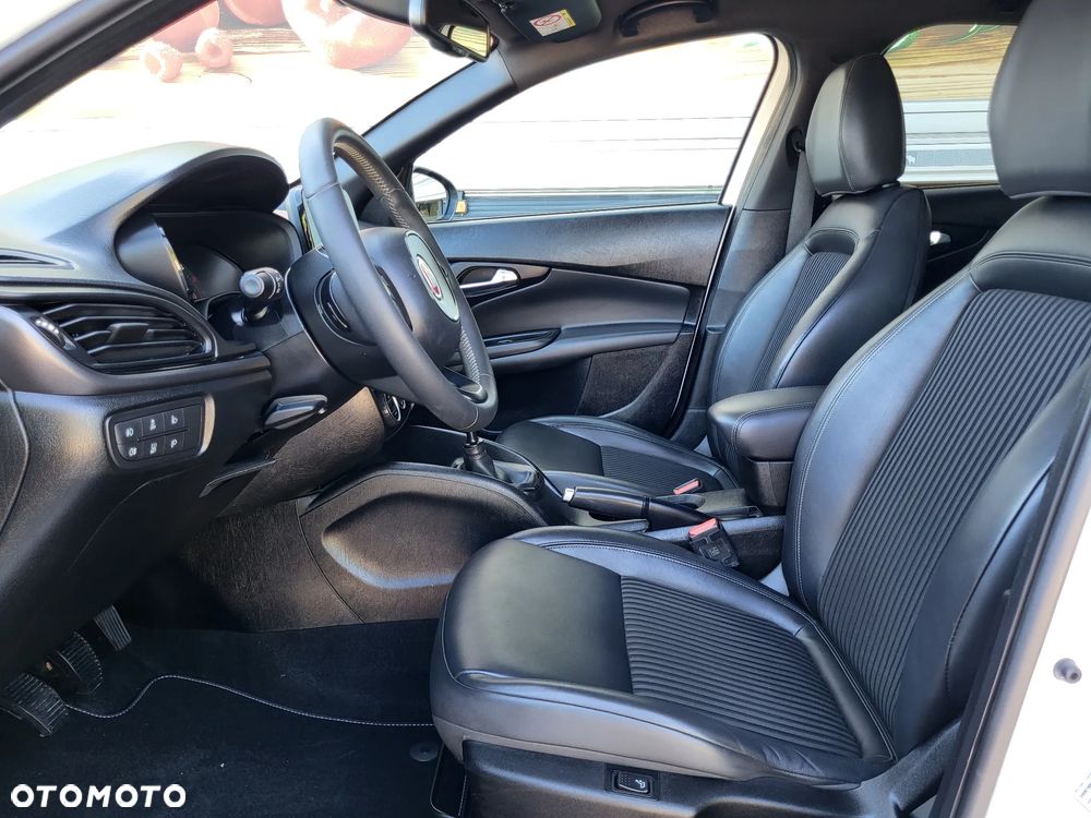 Fiat Tipo 1.4 T-Jet S-Design - 17