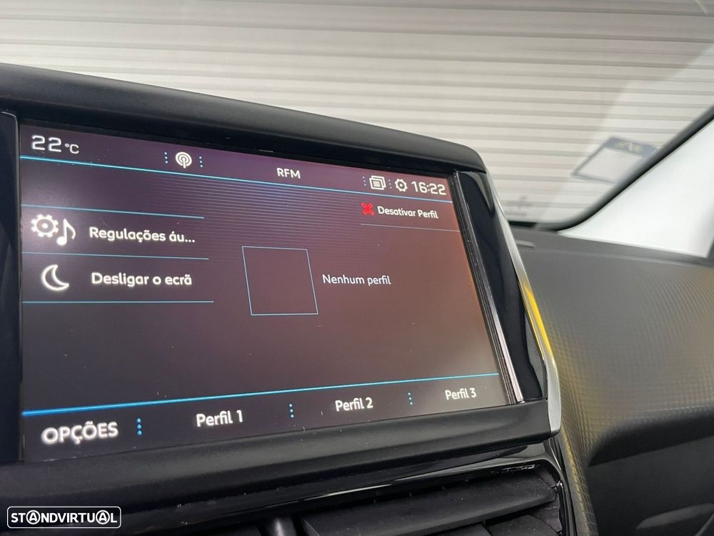 Peugeot 208 1.2 PureTech Allure - 24