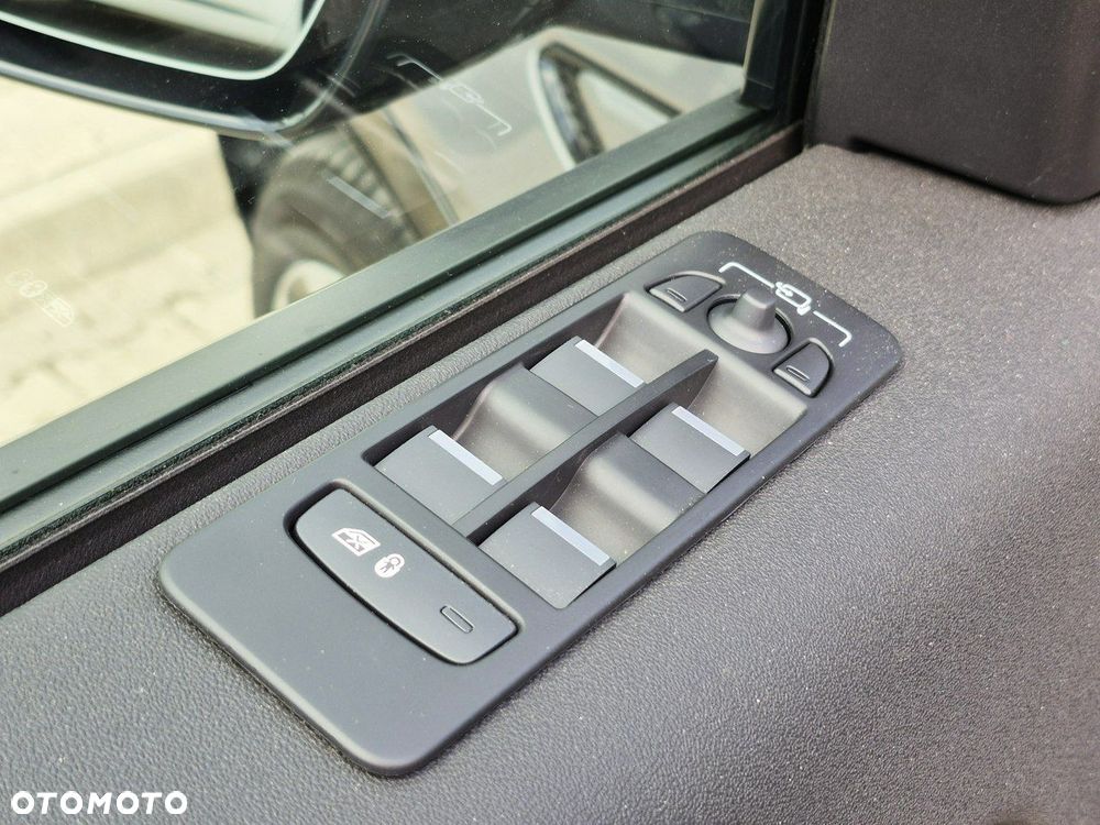 Land Rover Discovery Sport - 17