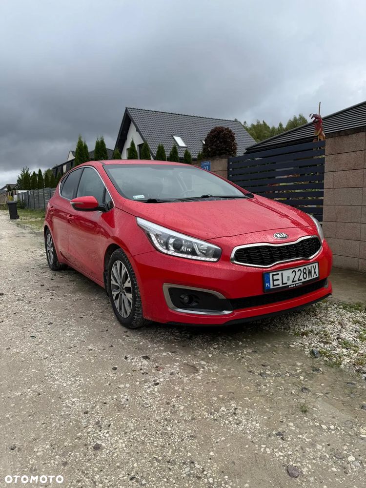 Kia Ceed Cee'd 1.6 GDI L Business Line - 1