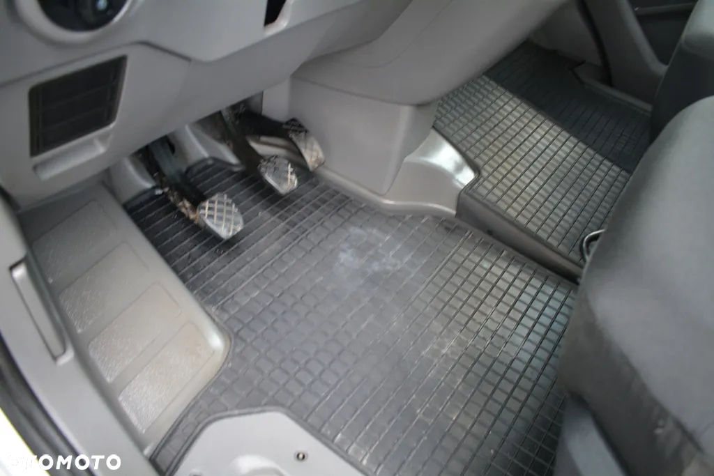 Volkswagen CRAFTER II 4MOTION 1-KABINA - 23