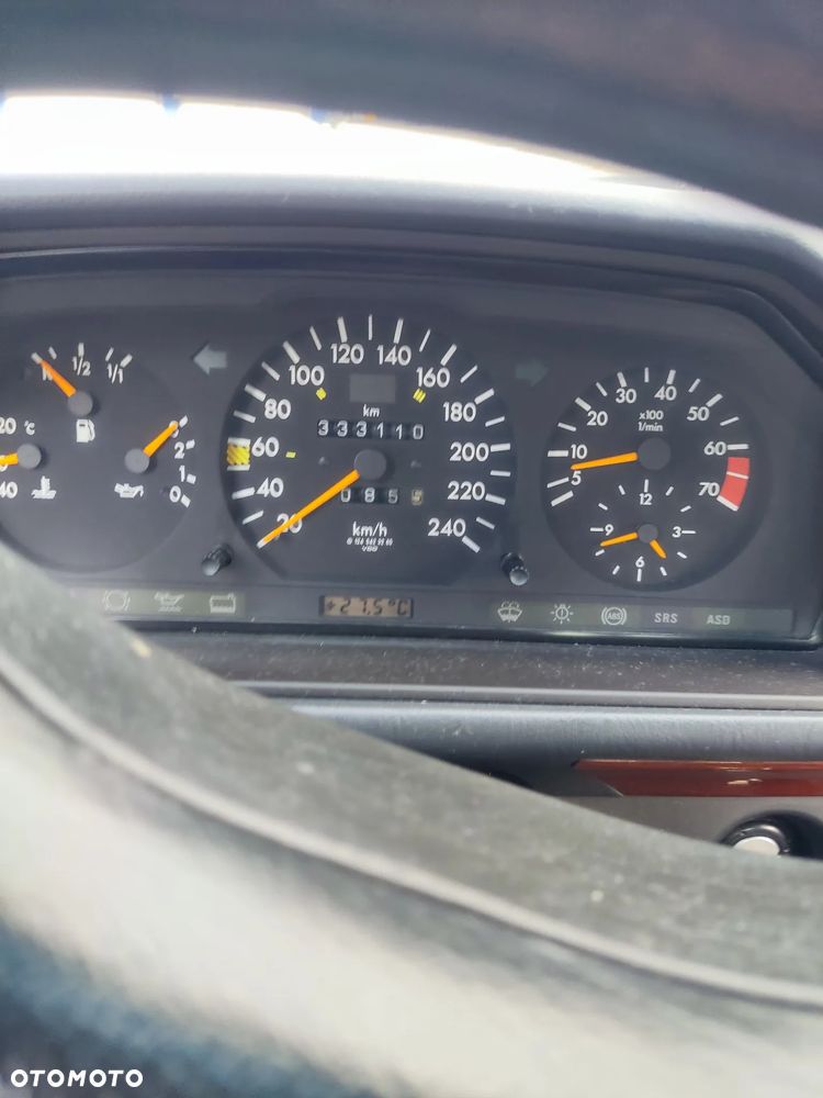 Mercedes-Benz W124 (1984-1993) - 36