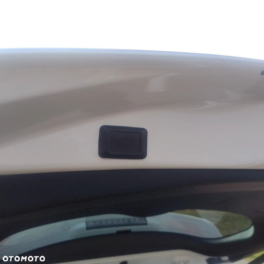 Toyota RAV4 2.0 Premium - 9