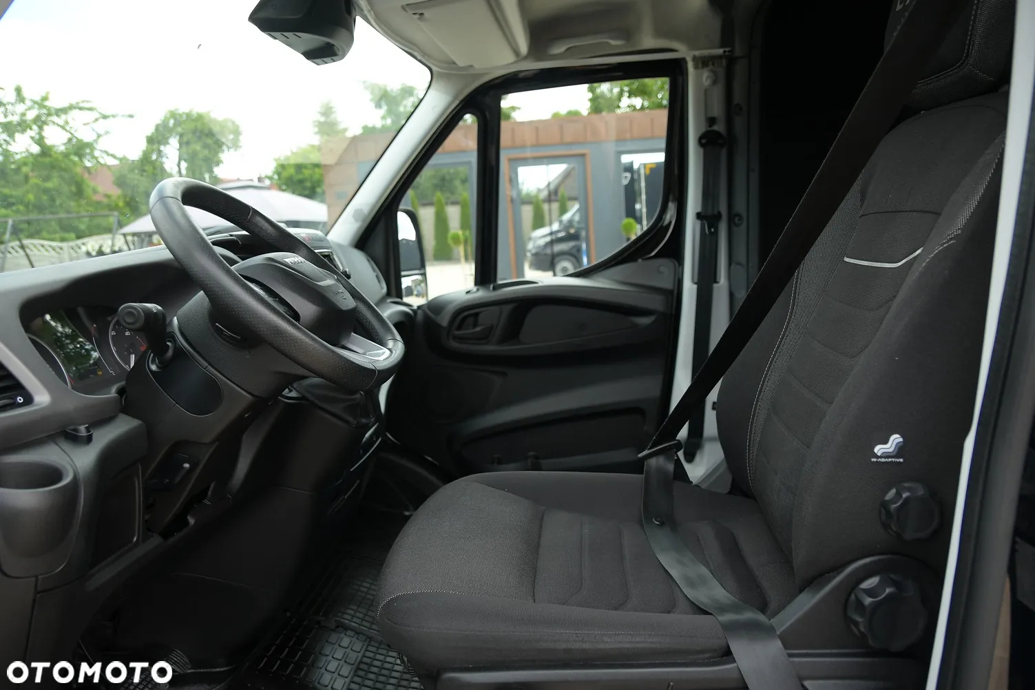 Iveco DAILY 35-180 * HiMATIC * BURTO-FIRANKA * Sypialka * BOGATE! * SUPER ZADBANE! - 22
