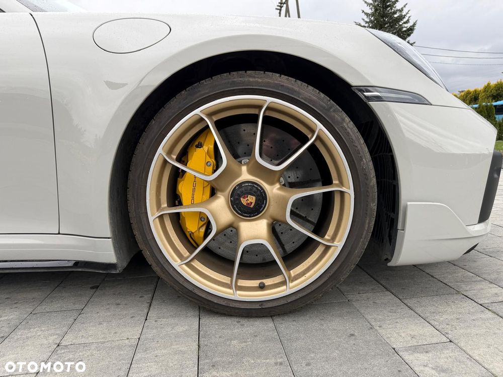 Porsche 911 Turbo S - 5