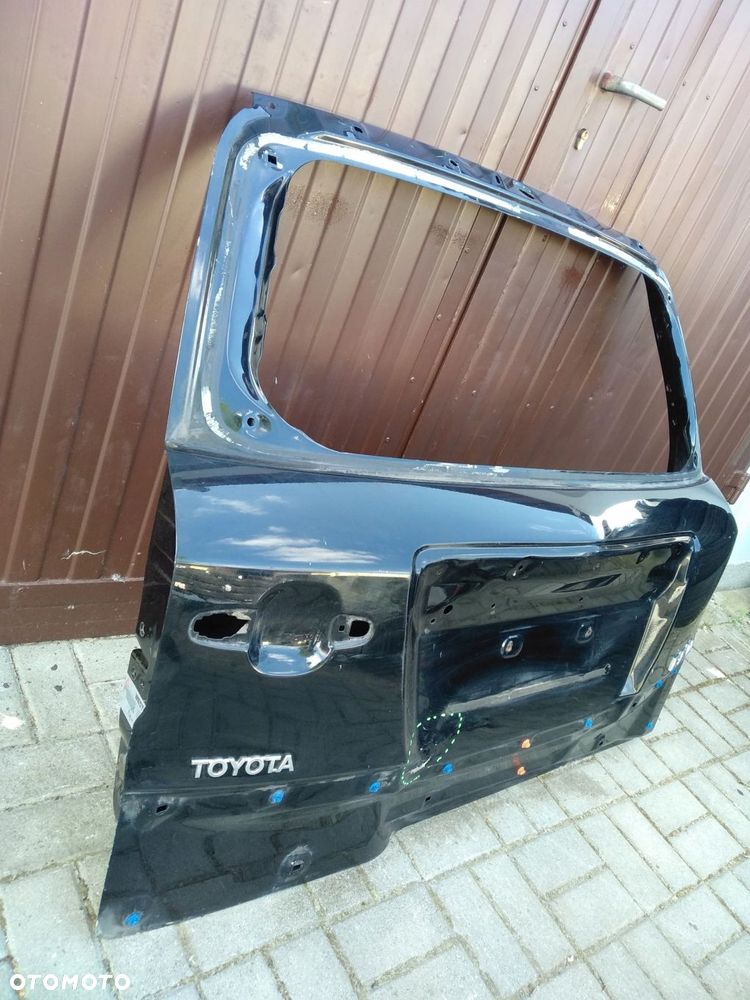 Klapa bagażnika tył Toyota RAV4 III 2005-2012 - 2