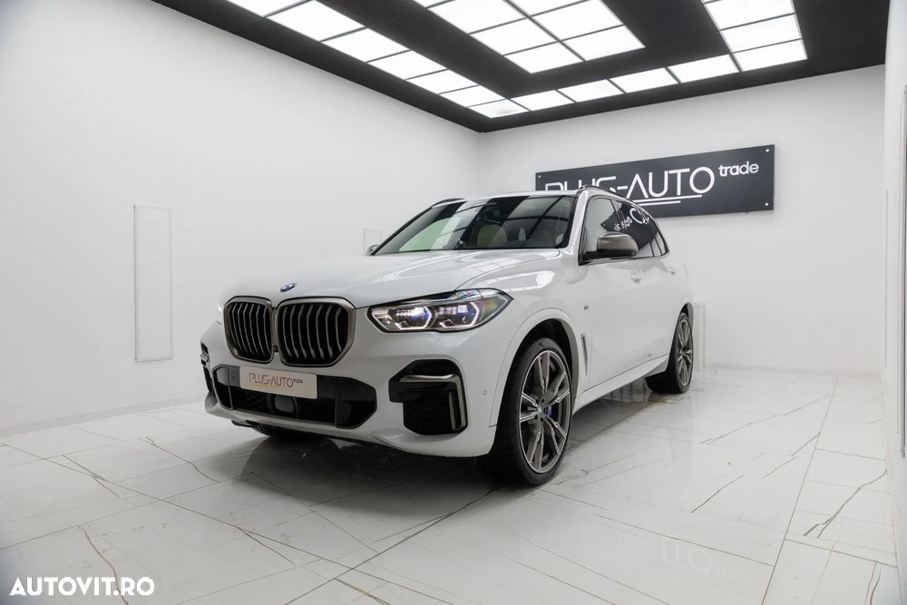 BMW X5 M M50i - 2