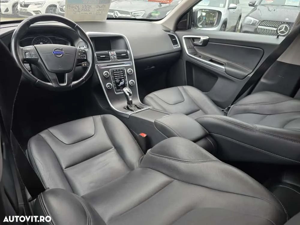 Volvo XC 60 D3 Geartronic Summum - 12