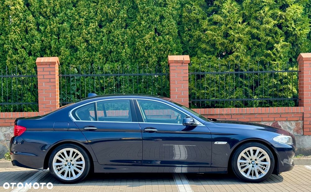 BMW Seria 5 550i Sport-Aut - 5