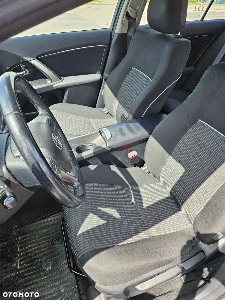 Toyota Avensis 1.8 Active - 19